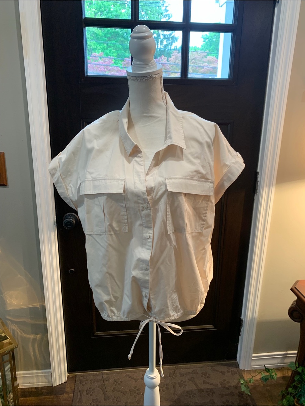 LOFT Cream Button-Front Short Sleeve Drawstring Hem Shirt